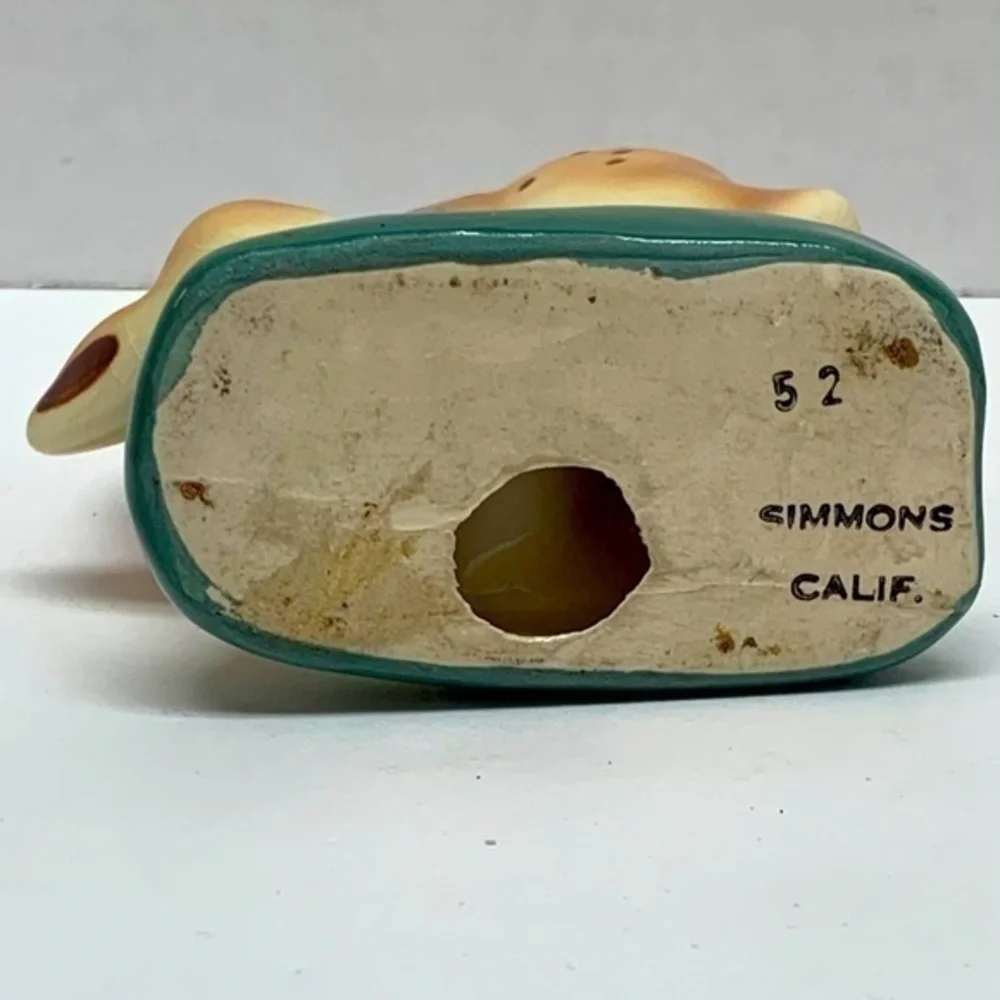 Vintage Simmons of California Fawn Figurine